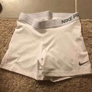 White nike shorts